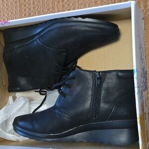 Black cloudsteppers suede new booties